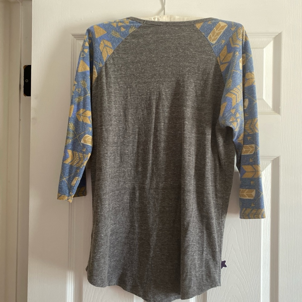 LulaRoe Medium Randy Top - Picture 5 of 5